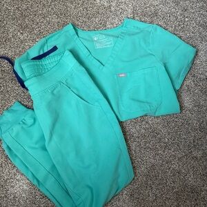 Figs Surgical Green Medical Scrub Set